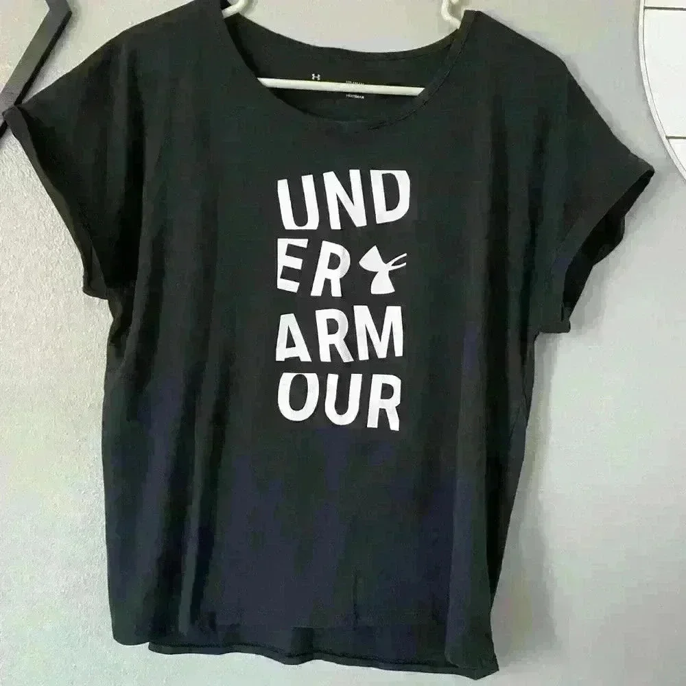 💚 2/$15 Underarmour Size Medium Loose Fit Black & White T-Shirt - Picture 1 of 3
